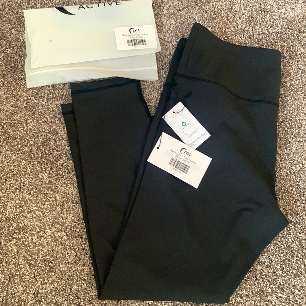 ZYIA black light n tight leggings 7/8 24” RC Size 12.